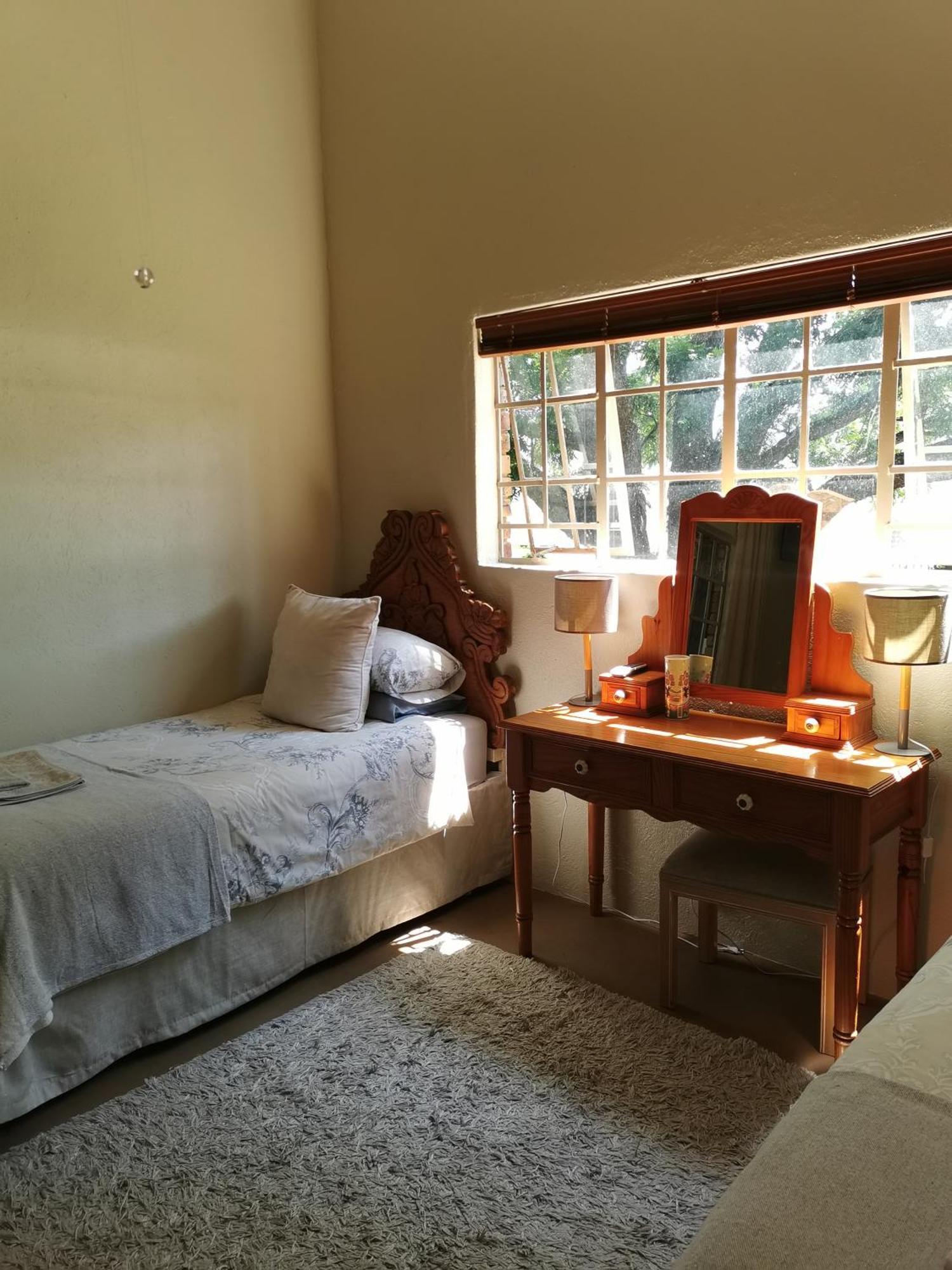 Macnut Bed And Breakfast Mbombela Phòng bức ảnh